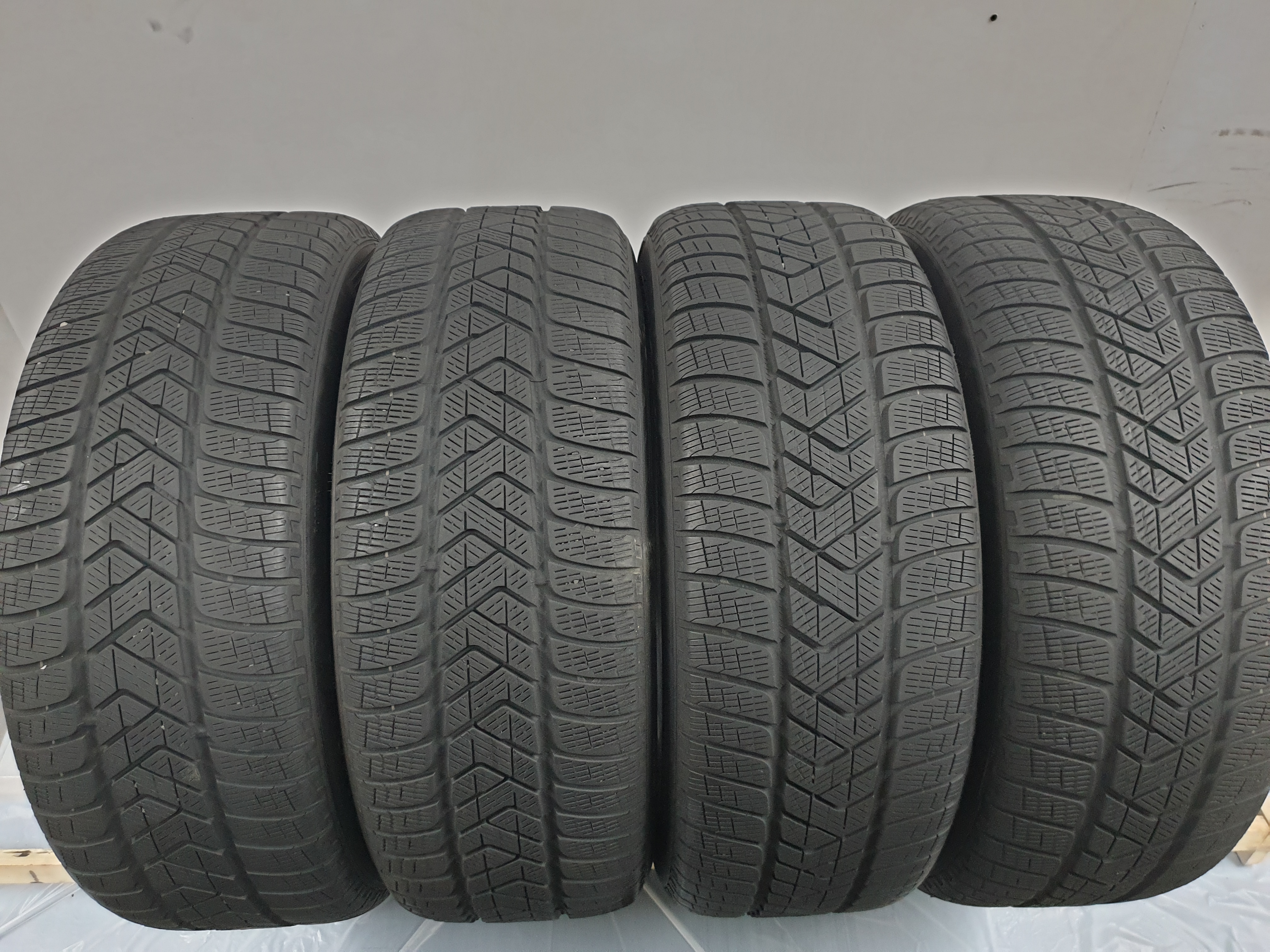 Anvelope Second Hand Pirelli Iarna 235/55 R19 101H