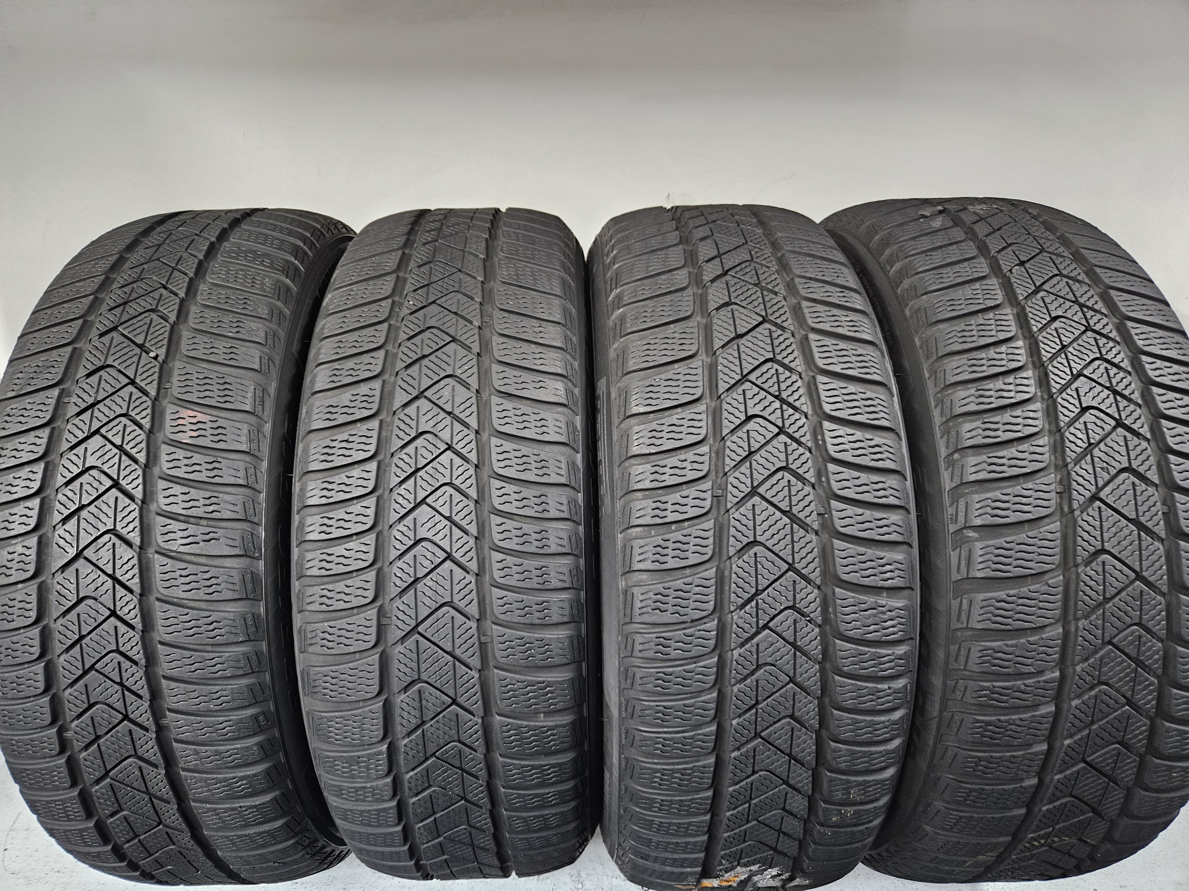Anvelope Second Hand Pirelli Iarna 225/50 R18 95H