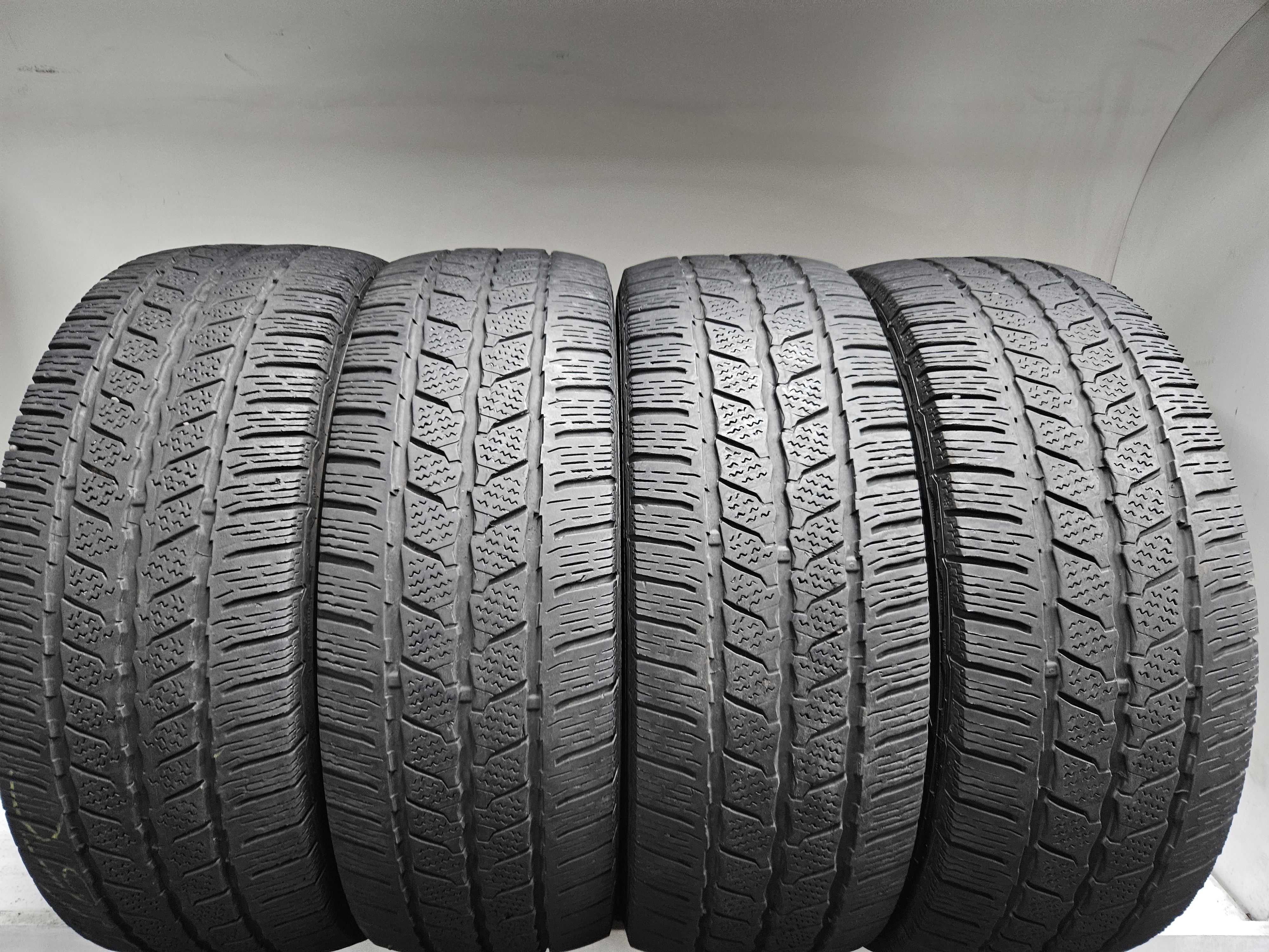 Anvelope Second Hand Continental Iarna 235/65 R16c 115/113R